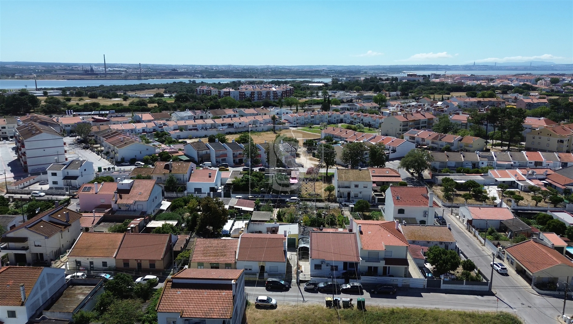 Terreno Urbano para Construção na Vila-Chã, Barreiro | 267 m² | 75.000€